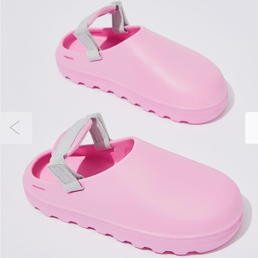 NWT Cotton On Charlie Beach Slide Size 12 Pink